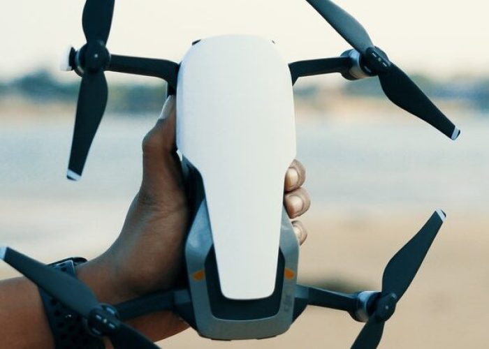 cropped camera drone macro 1336211.jpg